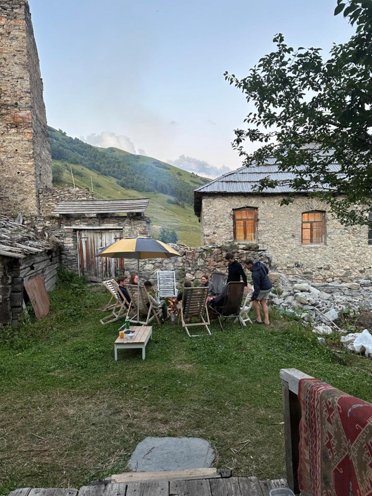 Panorama guesthouse Mata C. Adishi Exterior foto