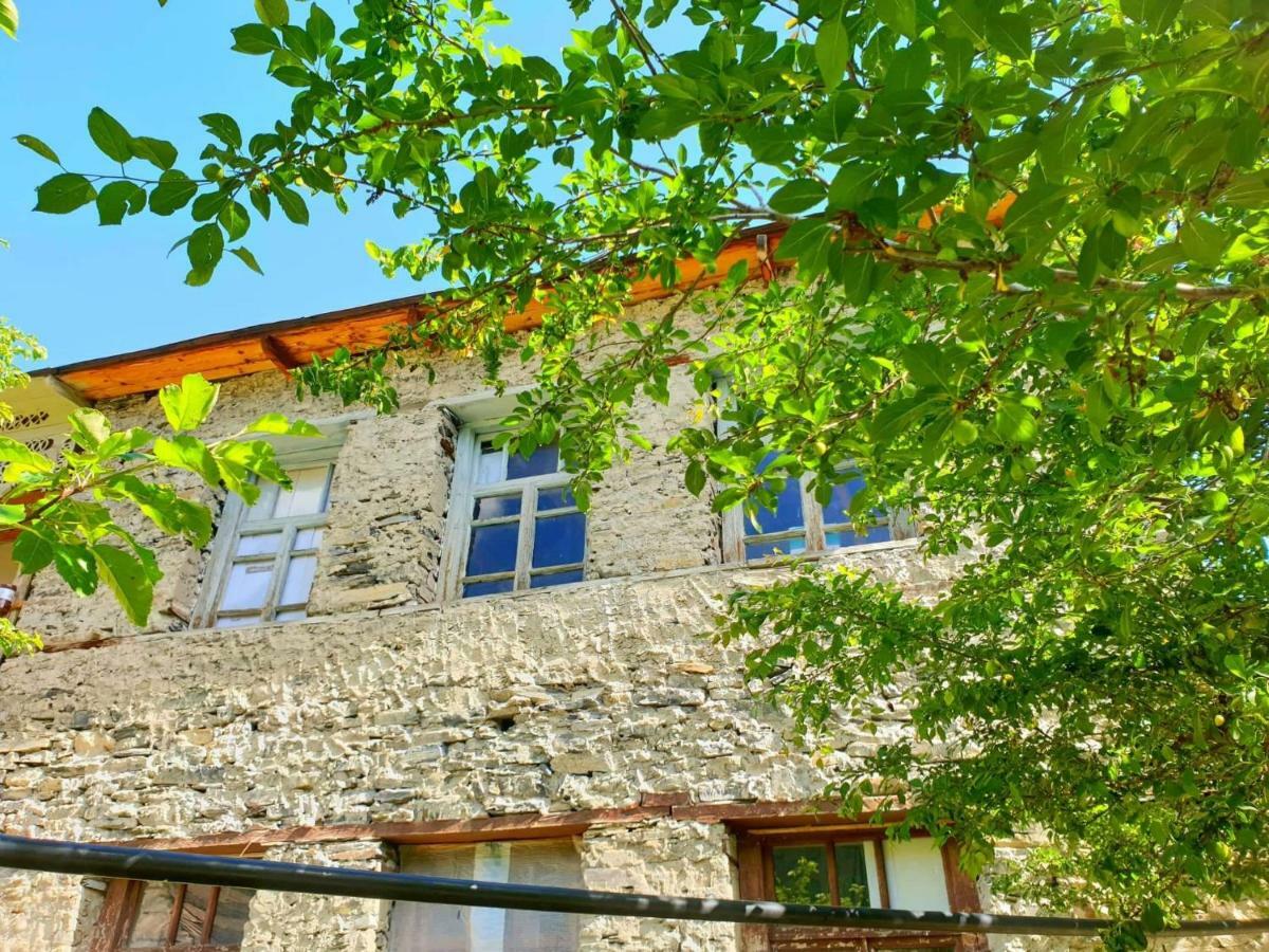 Panorama guesthouse Mata C. Adishi Exterior foto